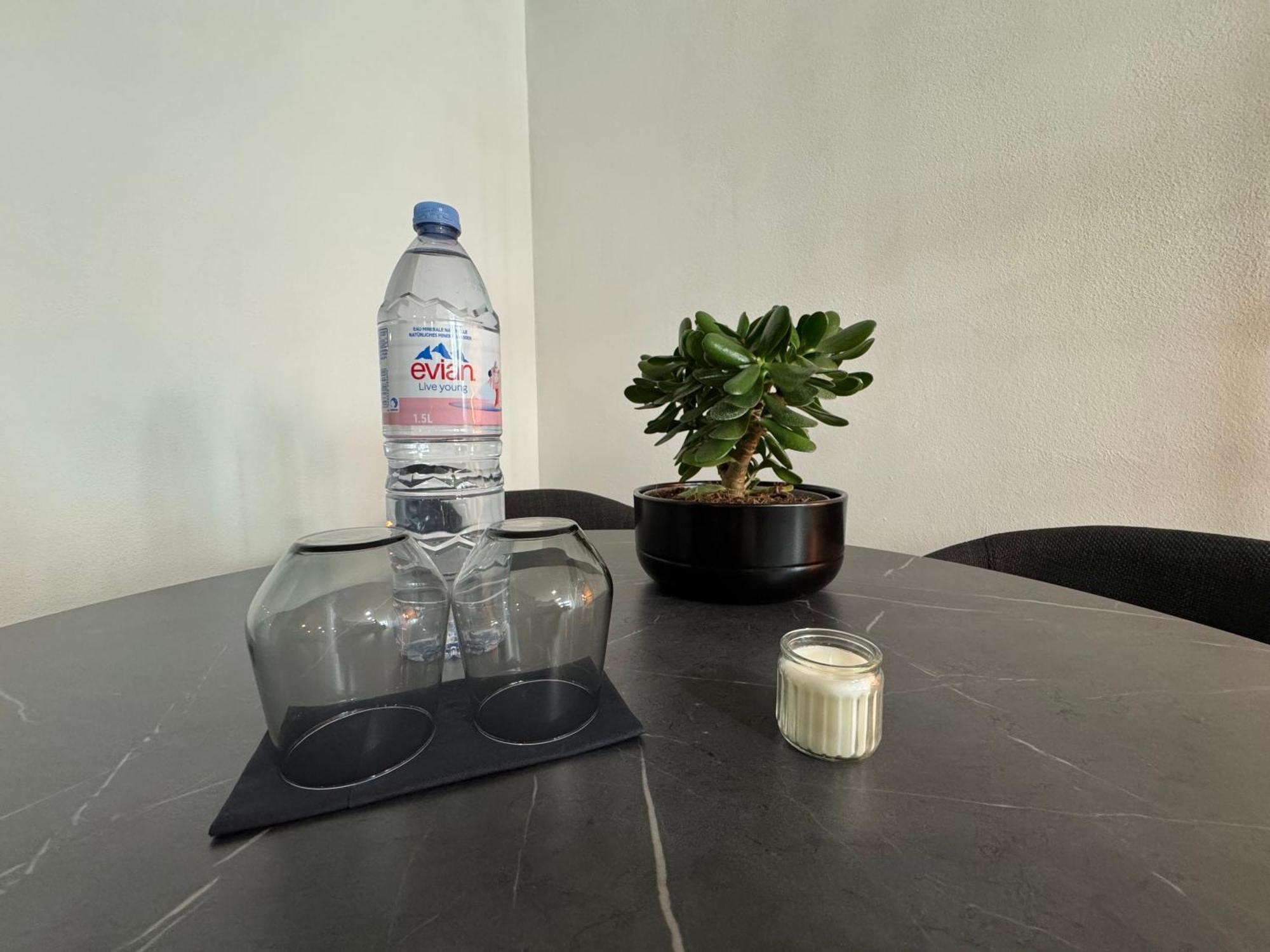 Appartement Au Rez-De-Chaussee En Vieille Ville De Порентруи Екстериор снимка