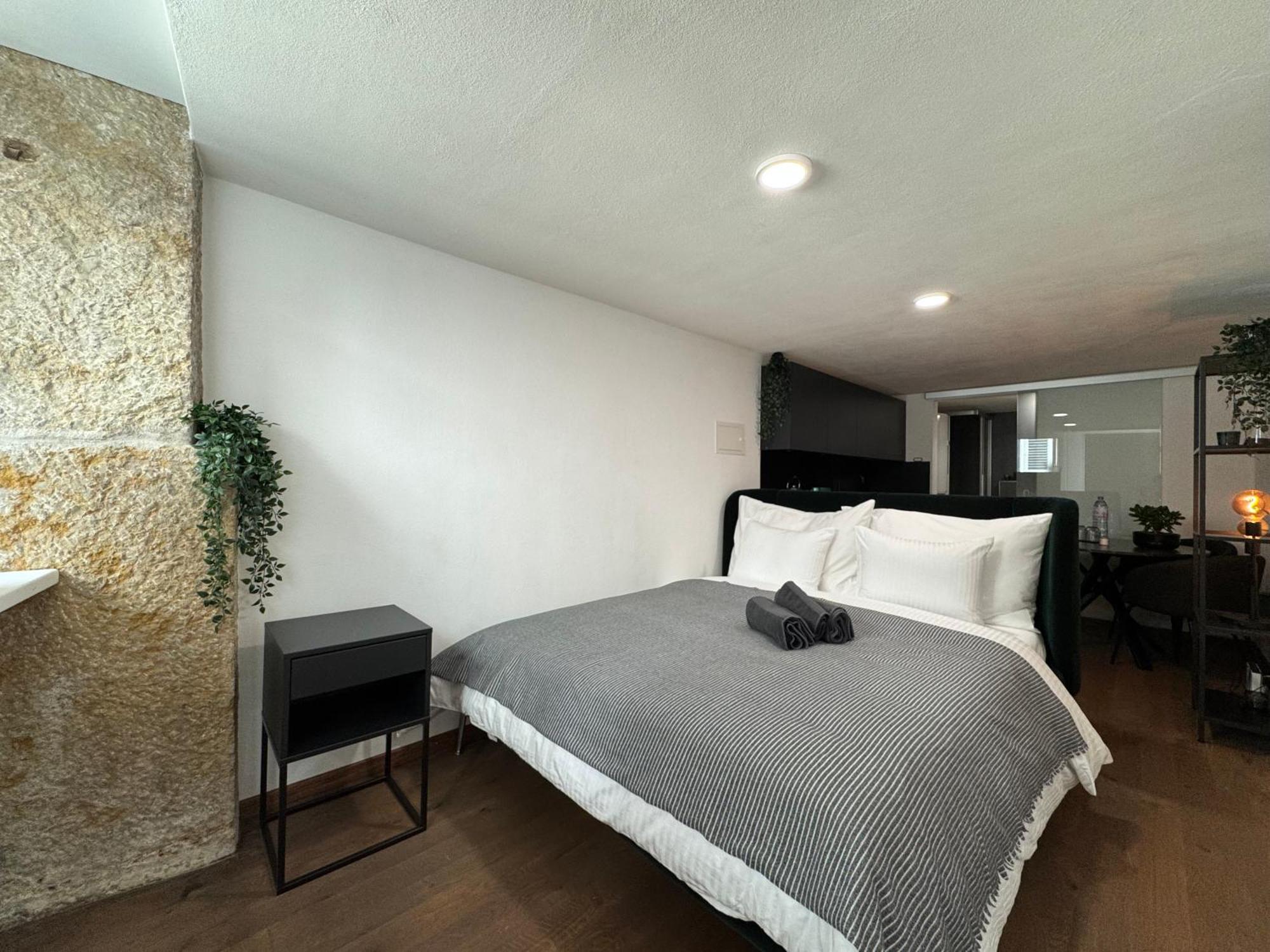 Appartement Au Rez-De-Chaussee En Vieille Ville De Порентруи Екстериор снимка